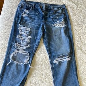 American Eagle Destroyed Tom Girl Jean